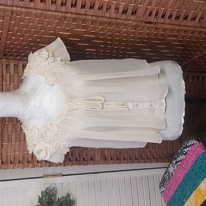 5 For 25! Forever 21 super sheer flutter cap sleeve top Small in Cream color